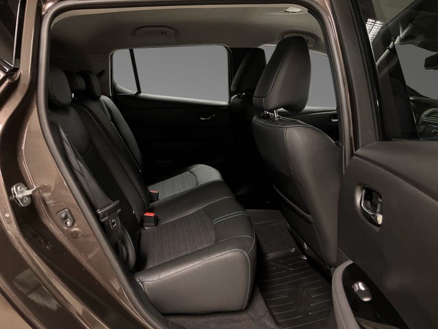 2020 NISSAN LEAF - 21