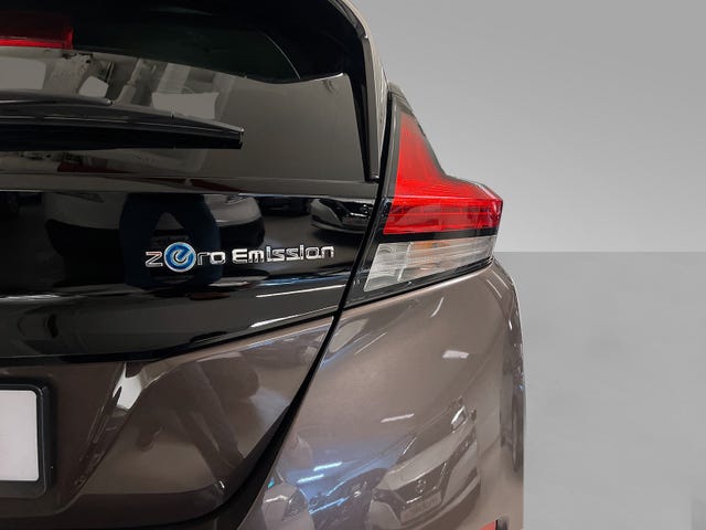 2020 NISSAN LEAF - 12