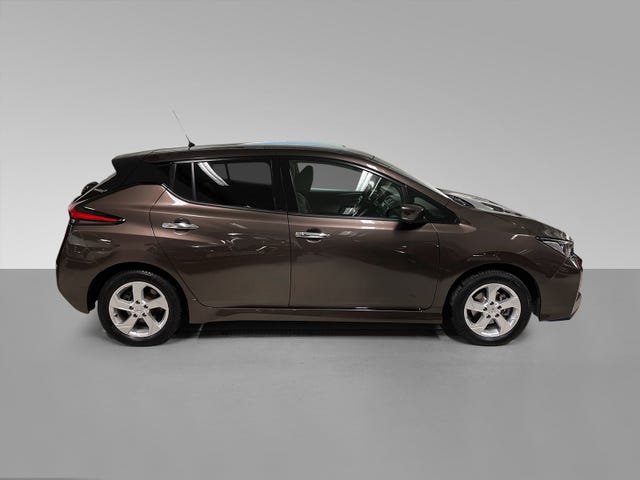 2020 NISSAN LEAF - 11