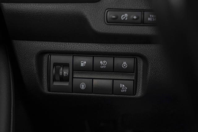 2020 NISSAN LEAF - 24
