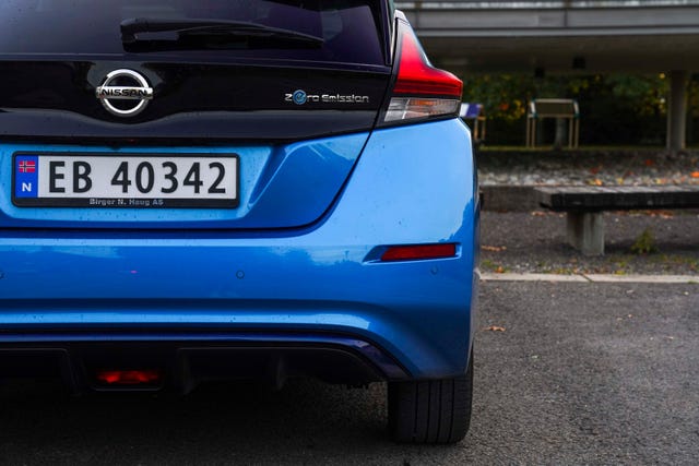 2020 NISSAN LEAF - 10