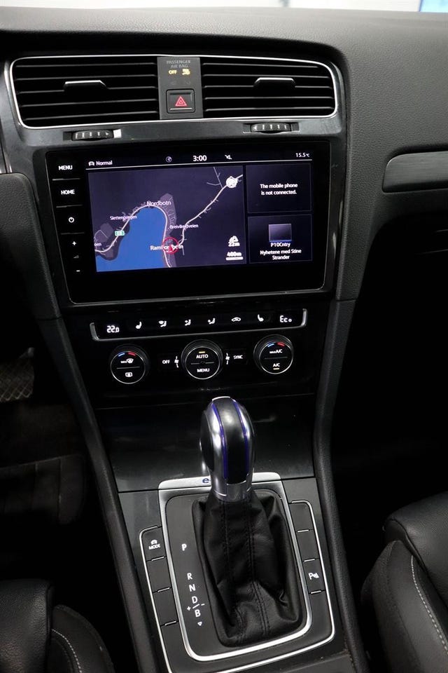 2018 VOLKSWAGEN GOLF - 10