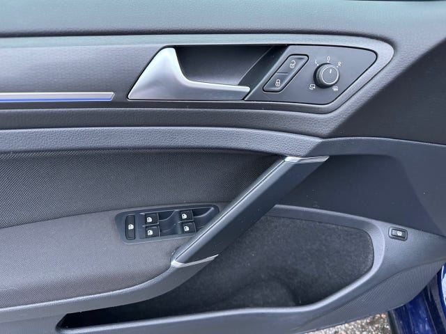 2018 VOLKSWAGEN GOLF - 15