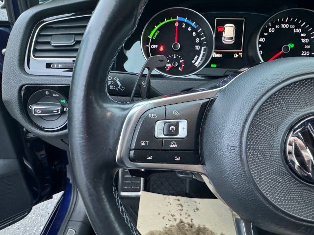 2018 VOLKSWAGEN GOLF - 18
