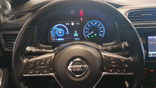 2018 NISSAN LEAF - 13