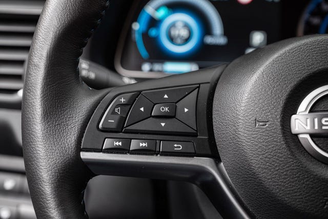 2022 NISSAN LEAF - 12
