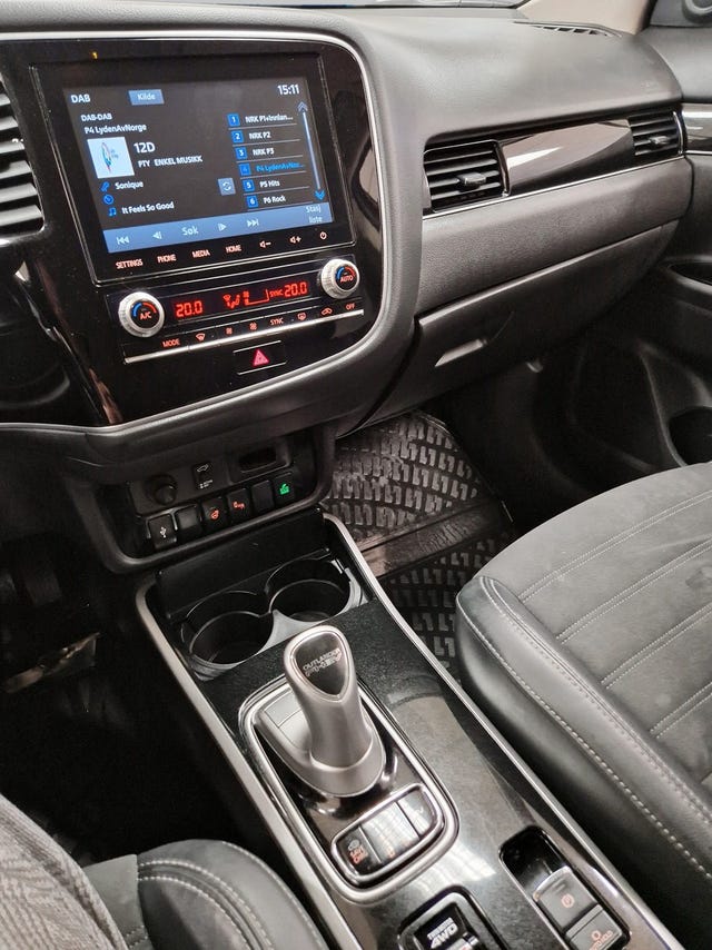 2020 MITSUBISHI OUTLANDER - 28