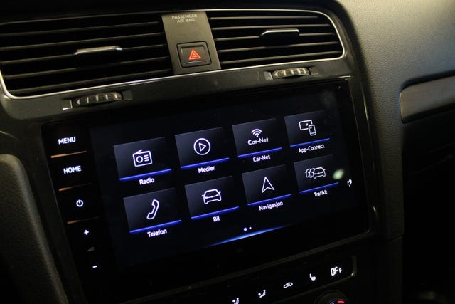 2018 VOLKSWAGEN GOLF - 19