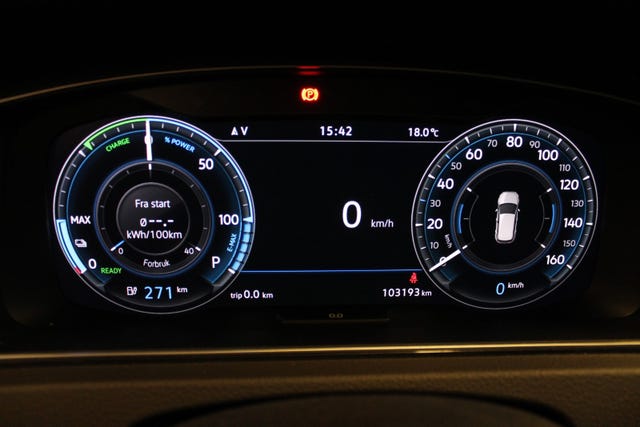 2018 VOLKSWAGEN GOLF - 21