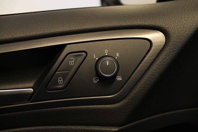 2018 VOLKSWAGEN GOLF - 10