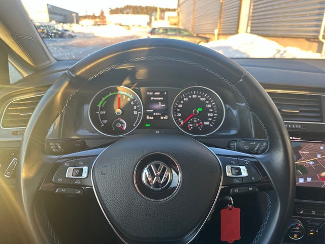 2018 VOLKSWAGEN GOLF - 26