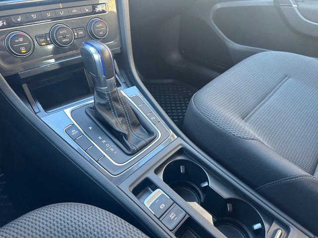 2018 VOLKSWAGEN GOLF - 28