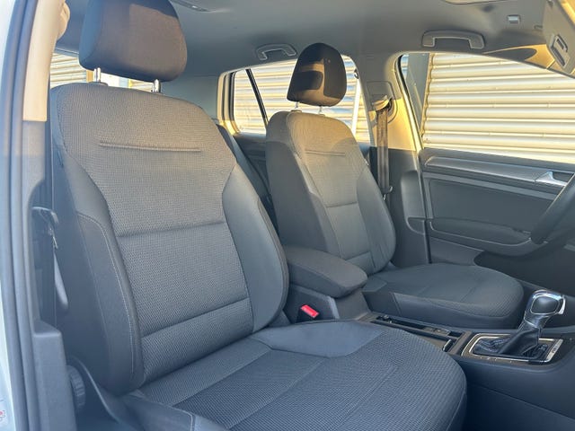 2018 VOLKSWAGEN GOLF - 32