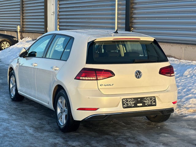 WVWZZZAUZJ8909527 2018 VOLKSWAGEN GOLF-2