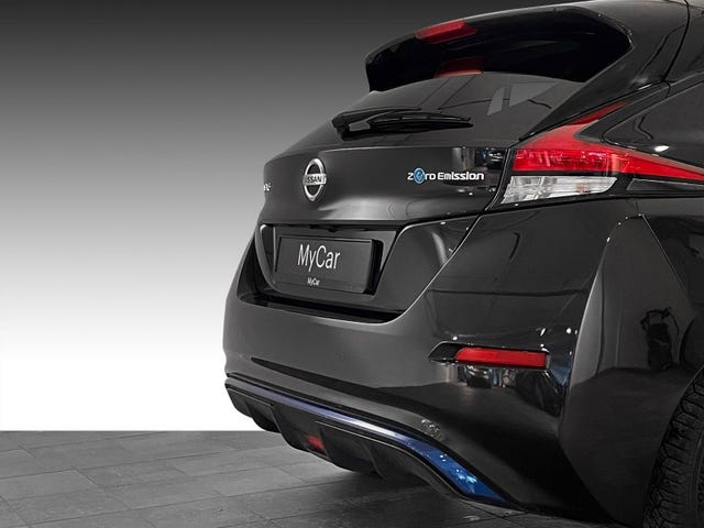2018 NISSAN LEAF - 10
