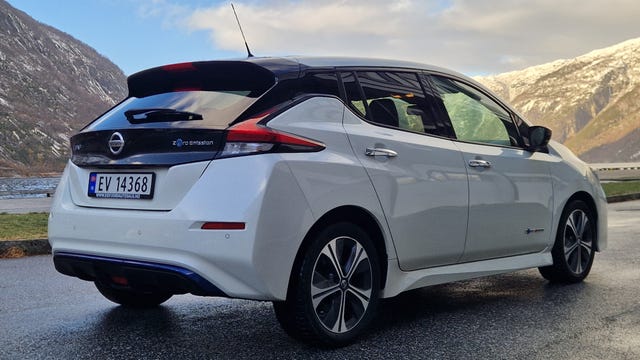 null 2018 NISSAN LEAF-1