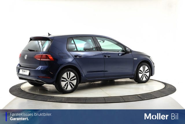 WVWZZZAUZJ8901006 2018 VOLKSWAGEN GOLF-1