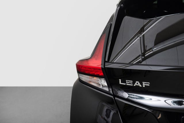 2018 NISSAN LEAF - 8