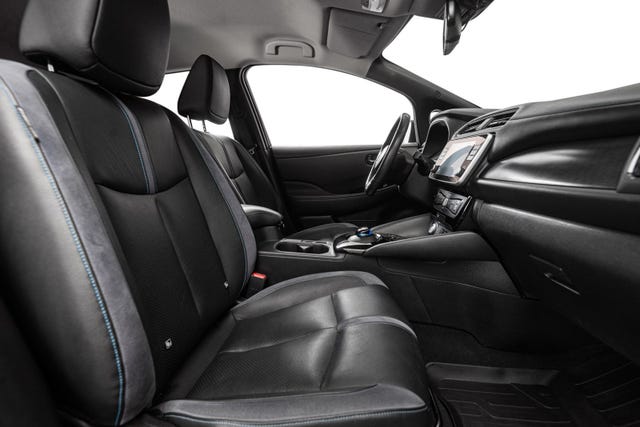 2019 NISSAN LEAF - 19