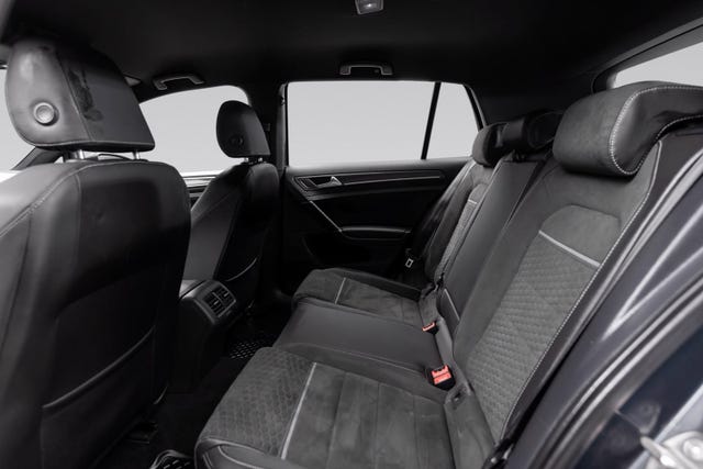 2018 VOLKSWAGEN GOLF - 31