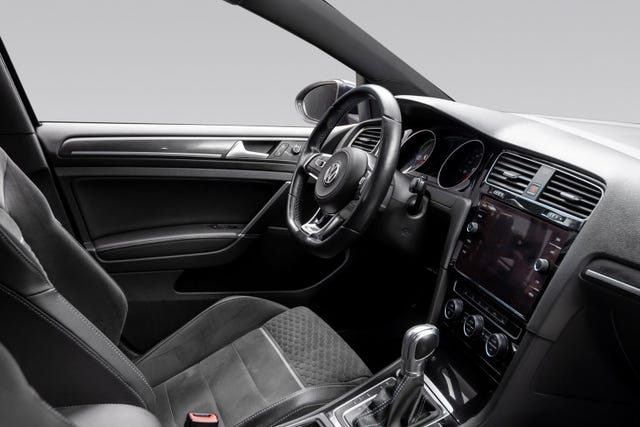 2018 VOLKSWAGEN GOLF - 19