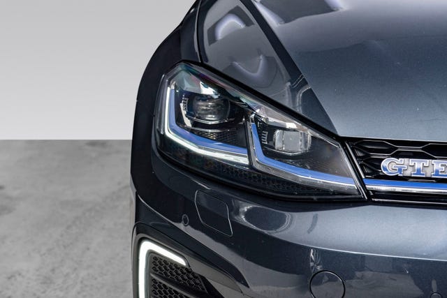 2018 VOLKSWAGEN GOLF - 8
