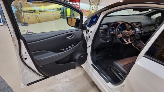 2019 NISSAN LEAF - 11