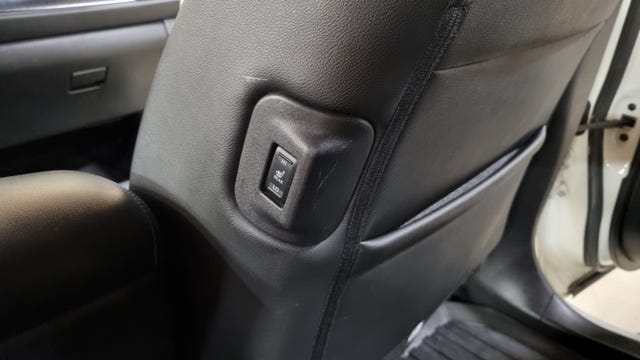 2019 NISSAN LEAF - 50