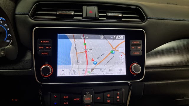 2019 NISSAN LEAF - 26