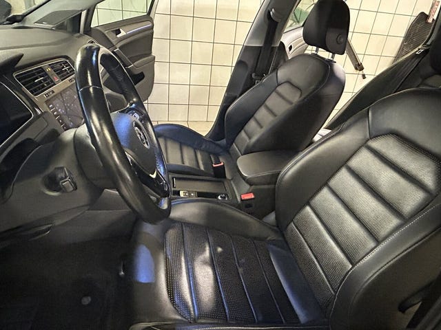 2018 VOLKSWAGEN GOLF - 12