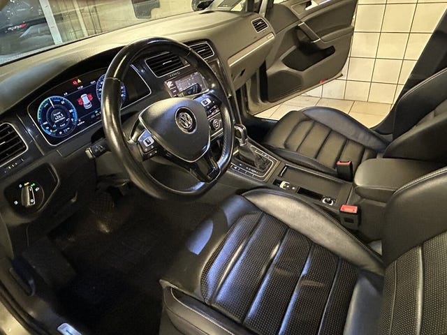 2018 VOLKSWAGEN GOLF - 11