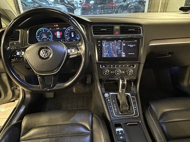 2018 VOLKSWAGEN GOLF - 14