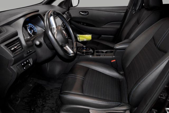SJNFAAZE1U0062855 2019 NISSAN LEAF-2