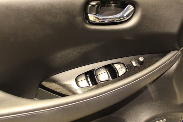 2022 NISSAN LEAF - 15