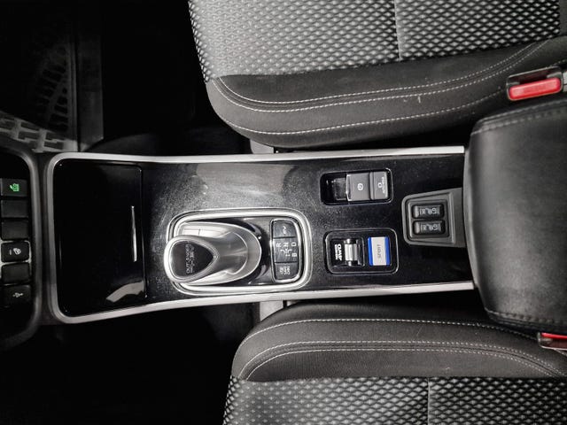 2020 MITSUBISHI OUTLANDER - 18