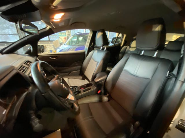 2019 NISSAN LEAF - 20