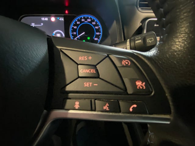 2019 NISSAN LEAF - 25