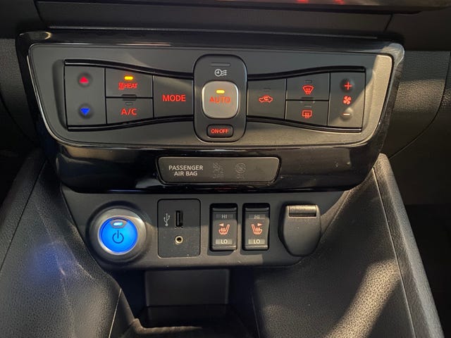 2019 NISSAN LEAF - 29