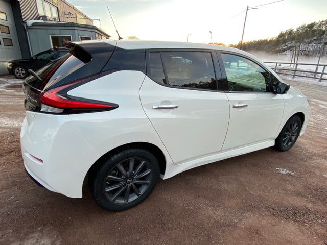 2019 NISSAN LEAF - 12