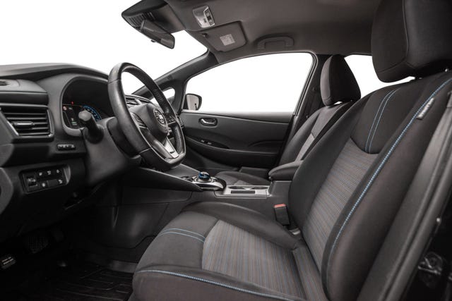 SJNFAAZE1U0111916 2020 NISSAN LEAF-5