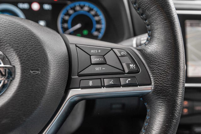 2020 NISSAN LEAF - 10