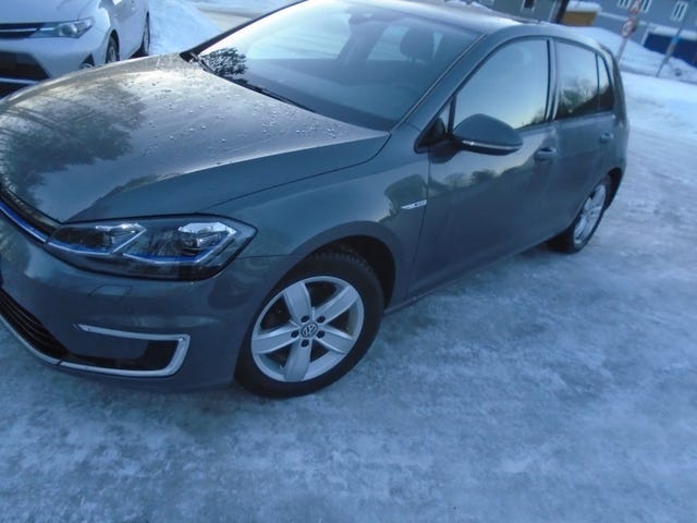 2018 VOLKSWAGEN GOLF - 9