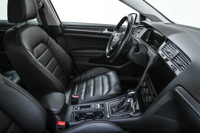 2019 VOLKSWAGEN GOLF - 21