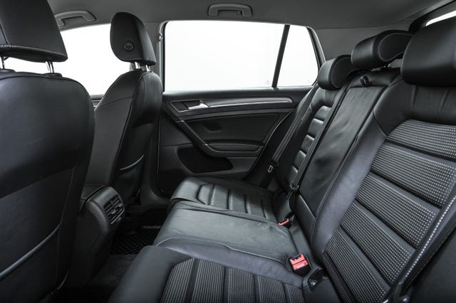 2019 VOLKSWAGEN GOLF - 17