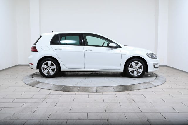 WVWZZZAUZKW903847 2019 VOLKSWAGEN GOLF-1