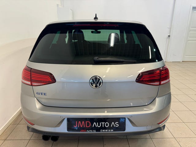 WVWZZZAUZJW800944 2018 VOLKSWAGEN GOLF-4