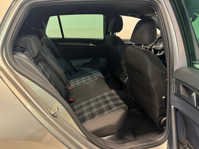 2018 VOLKSWAGEN GOLF - 17