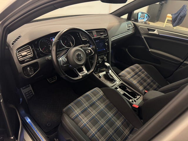 2018 VOLKSWAGEN GOLF - 9