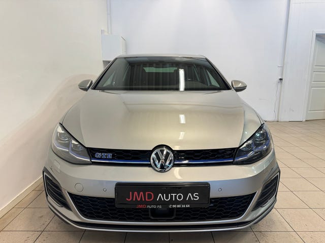 WVWZZZAUZJW800944 2018 VOLKSWAGEN GOLF-1
