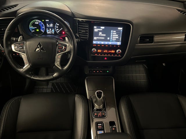2020 MITSUBISHI OUTLANDER - 10